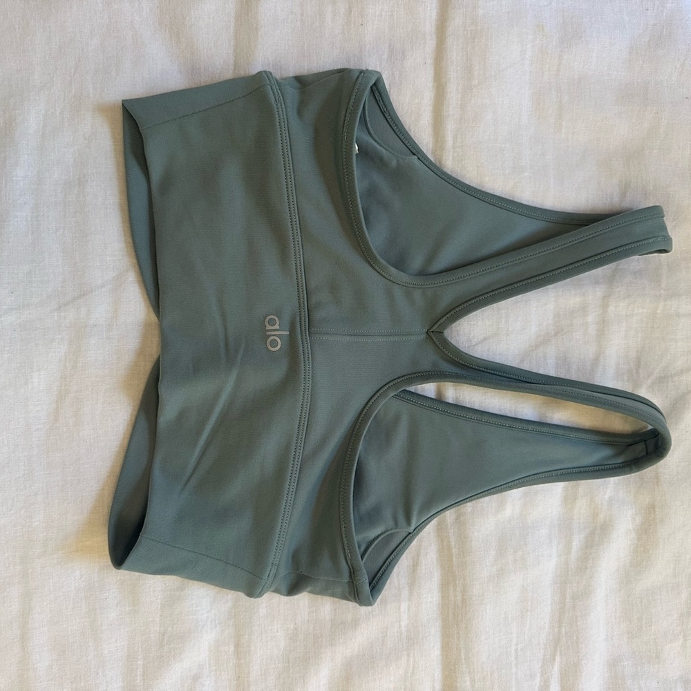 ALO Wild Thing Bra in Botanical Green Size XS - Picture 6 of 7